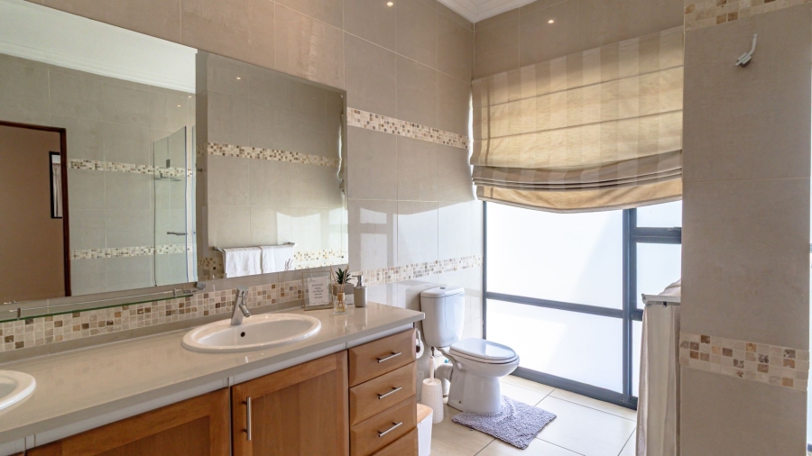 7 Bedroom Property for Sale in Oranjeville Free State